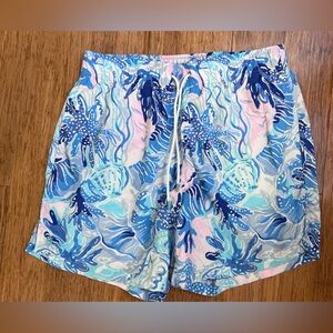 Men’s Lilly Pulitzer swim trunks size Small. 1192